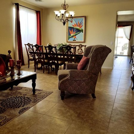 Phoenix Home Near Freeways And Airport 外观 照片