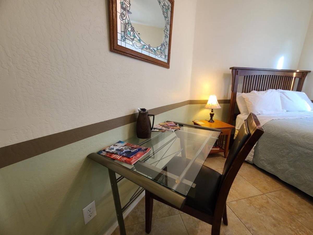 Phoenix Home Near Freeways And Airport 外观 照片