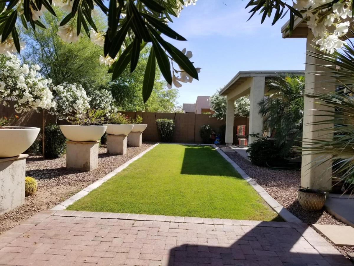 Phoenix Home Near Freeways And Airport 外观 照片