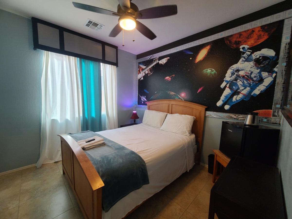 Phoenix Home Near Freeways And Airport 外观 照片